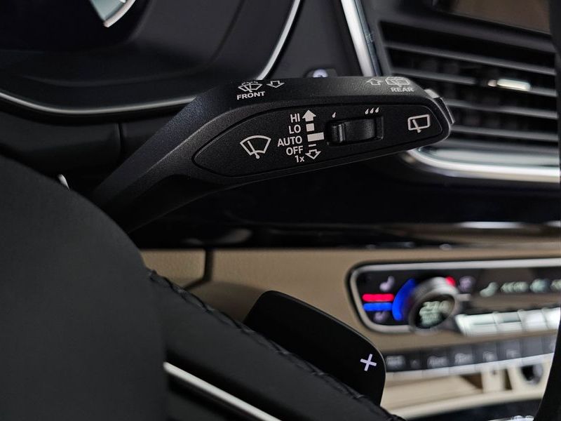 2022 Audi Q5 45 TFSI Quattro Premium photo 29