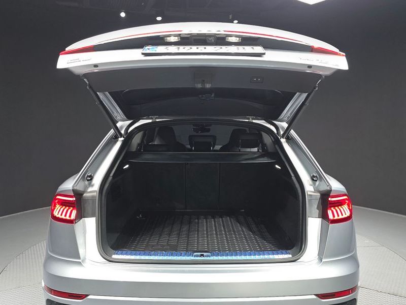 2022 Audi Q8 55 TFSI Quattro Premium photo 20