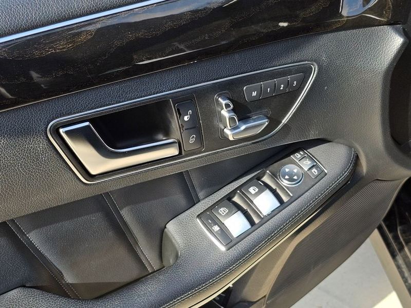 2014 Mercedes-Benz E-Class E220 CDI Avantgarde photo 17