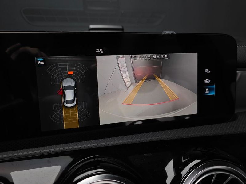 2021 Mercedes-Benz A-Class CLA250 4MATIC photo 15