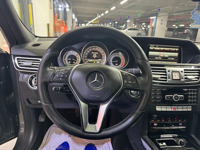 2014 Mercedes-Benz E-Class E250 CDI 4MATIC photo 8