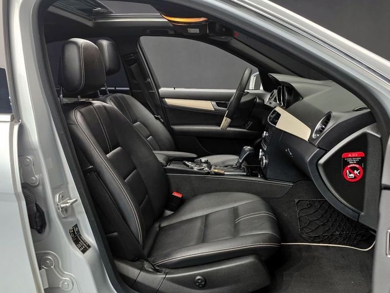 2013 Mercedes-Benz C-Class C200 CGI Avantgarde Style Package photo 10