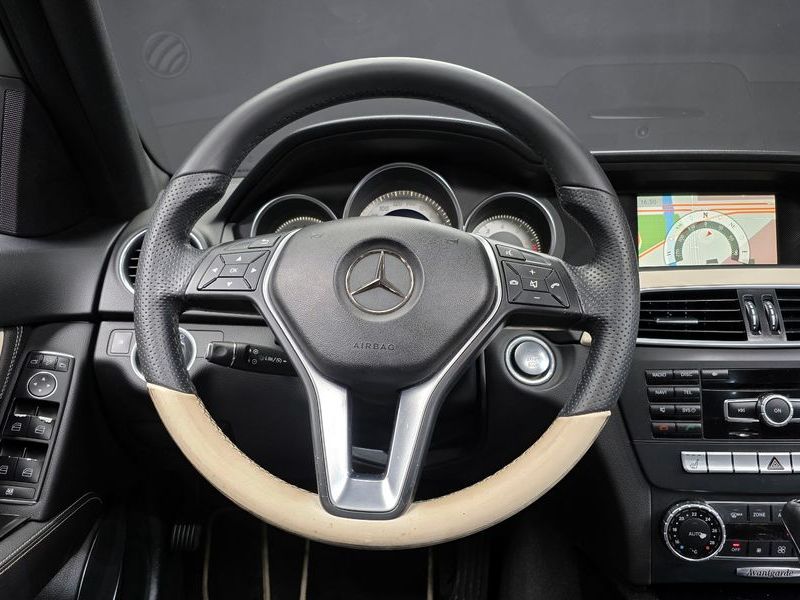 2013 Mercedes-Benz C-Class C200 CGI Avantgarde Style Package photo 13