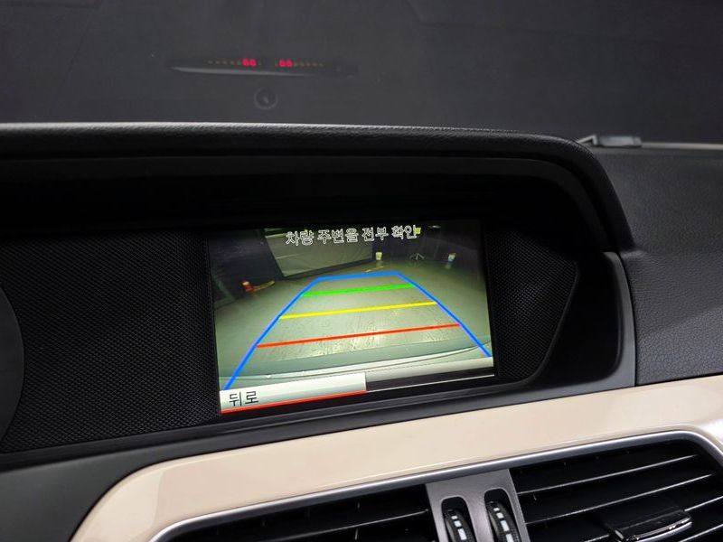 2013 Mercedes-Benz C-Class C200 CGI Avantgarde Style Package photo 15