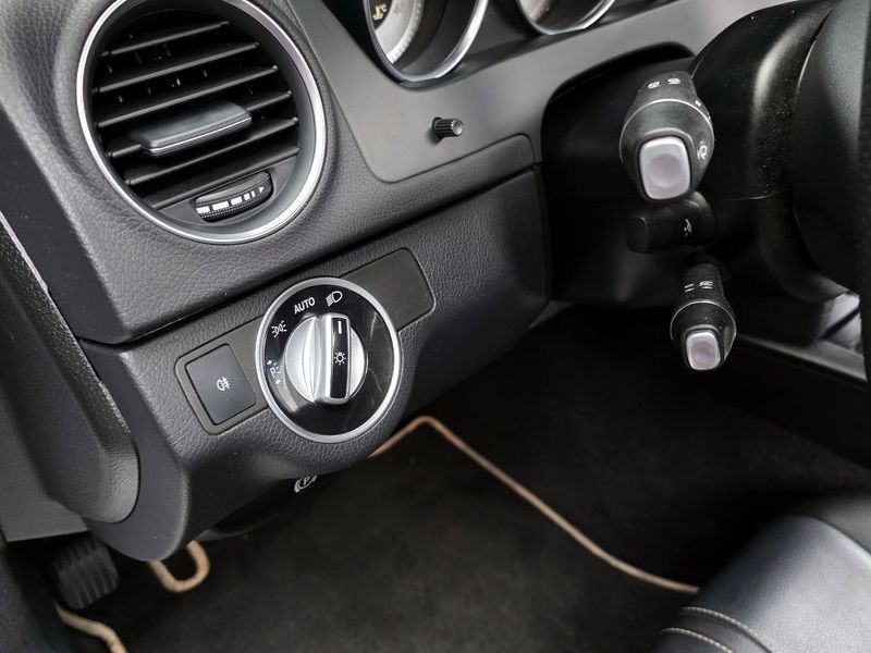 2013 Mercedes-Benz C-Class C200 CGI Avantgarde Style Package photo 16