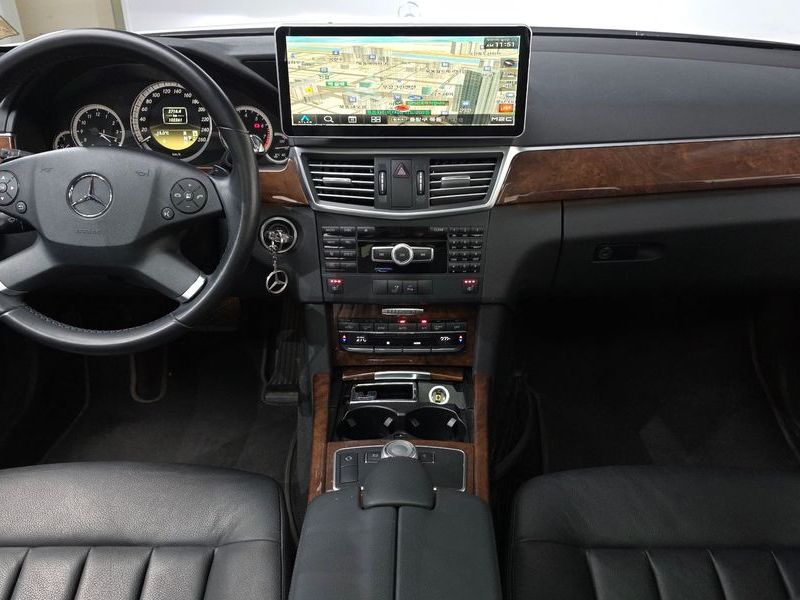 2012 Mercedes-Benz E-Class E300 Elegance photo 7