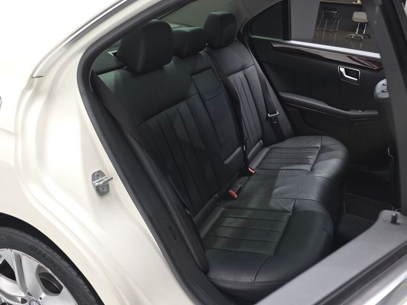 2012 Mercedes-Benz E-Class E300 Elegance photo 11