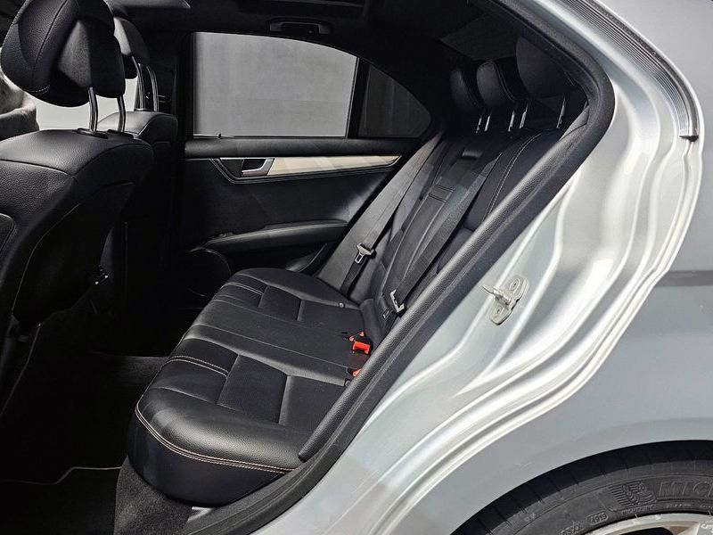 2013 Mercedes-Benz C-Class C200 CGI Avantgarde Style Package photo 11