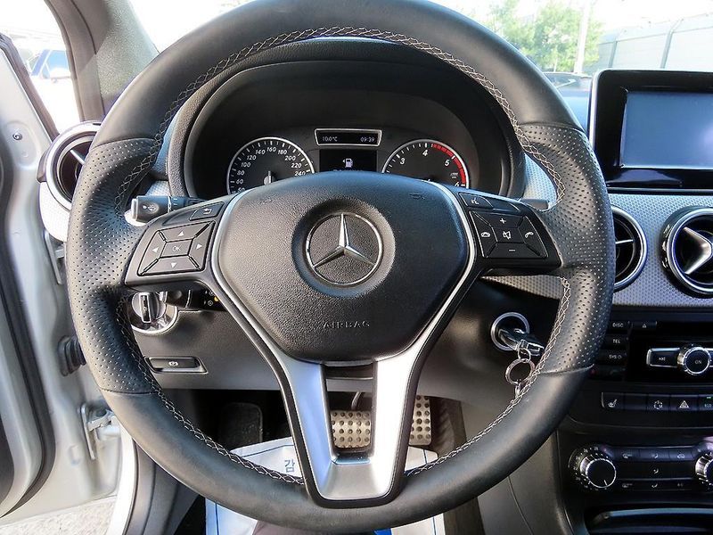 2013 Mercedes-Benz B-Class B200 CDI Blue efficiency Sport pack photo 8