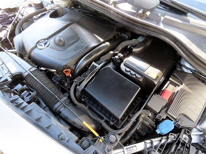 2013 Mercedes-Benz B-Class B200 CDI Blue efficiency Sport pack photo 18