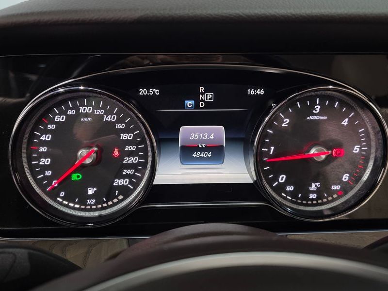 2017 Mercedes-Benz E-Class E220d Exclusive photo 8