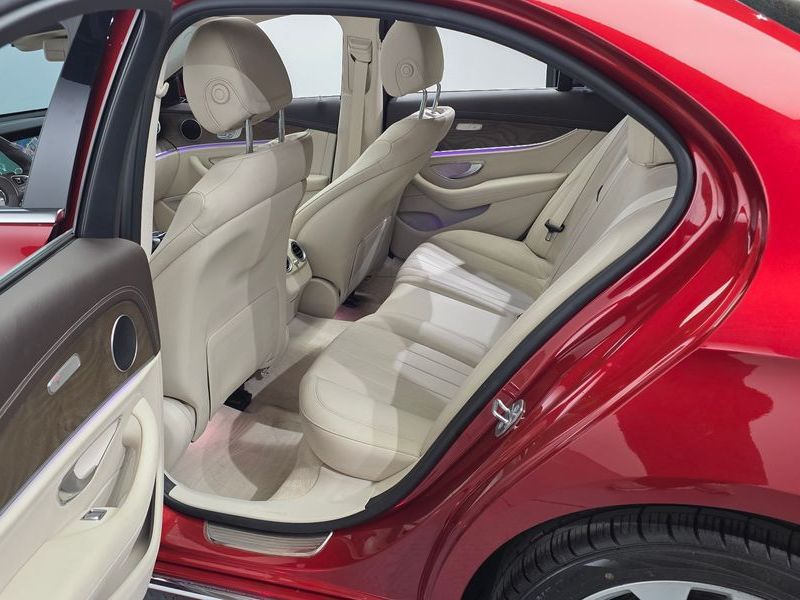 2017 Mercedes-Benz E-Class E220d Exclusive photo 11