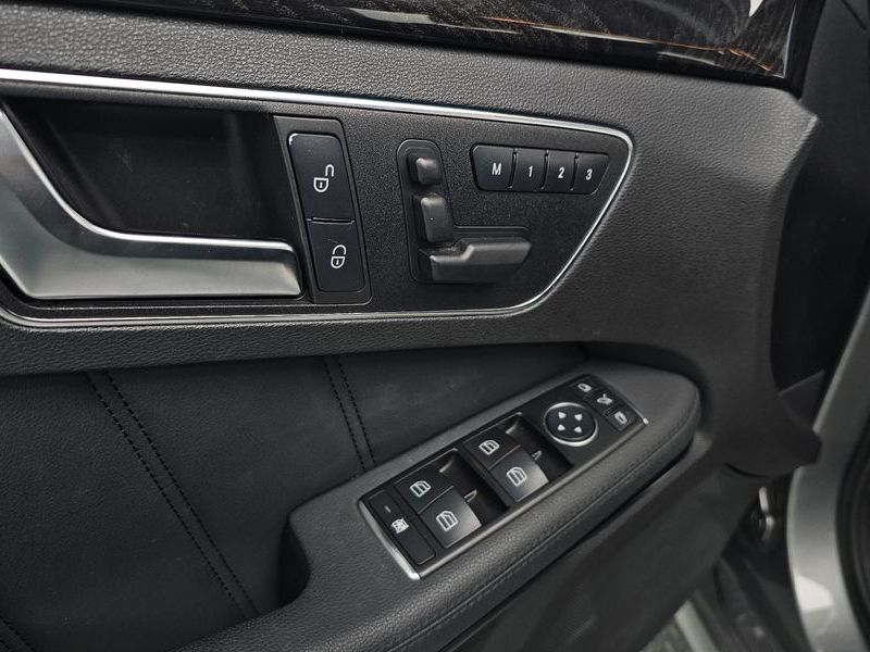 2013 Mercedes-Benz E-Class E220 CDI Avantgarde photo 18