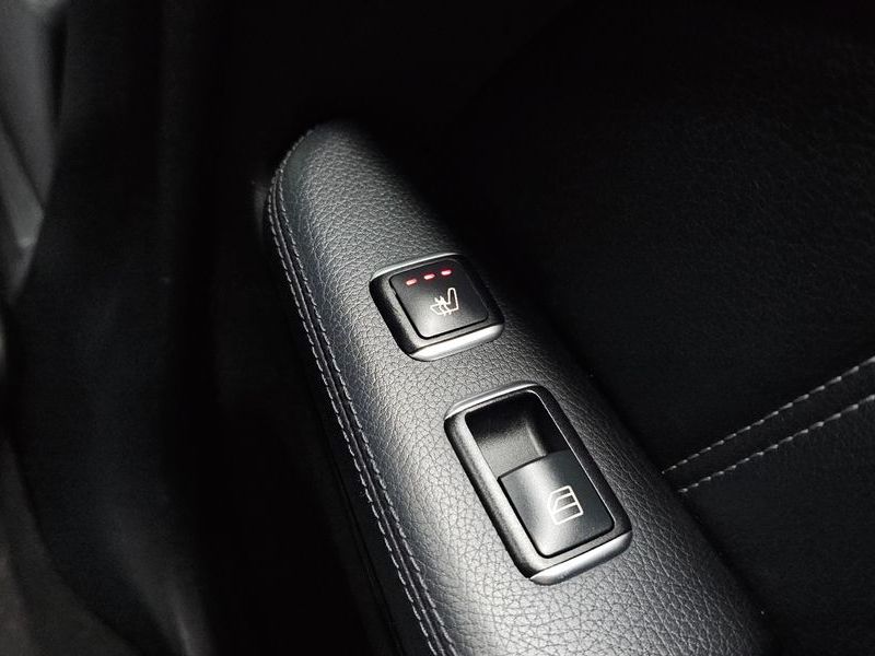 2016 Mercedes-Benz E-Class E220 CDI Avantgarde photo 18