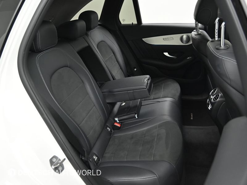 2018 Mercedes-Benz C-Class GLC350e 4MATIC AMG Line photo 12