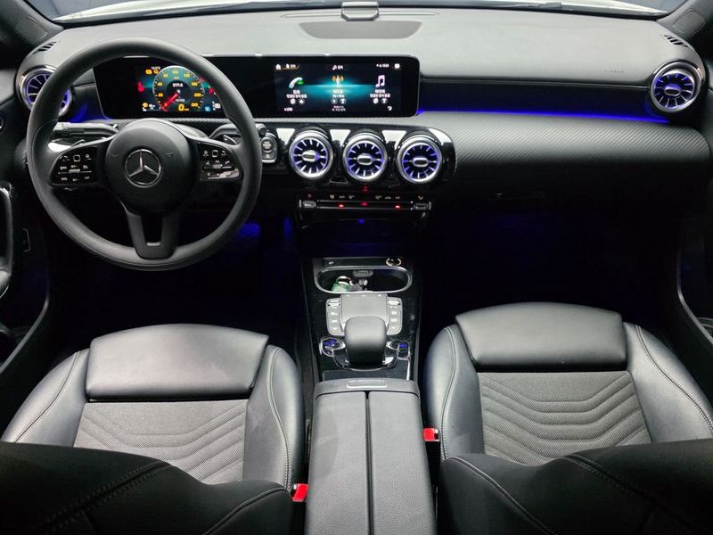 2020 Mercedes-Benz A-Class A250 4MATIC Sedan photo 7
