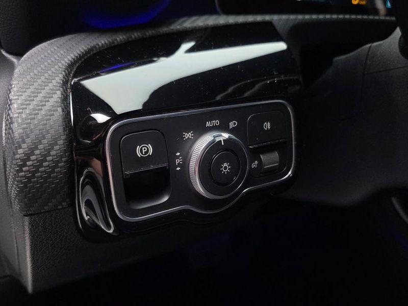2020 Mercedes-Benz A-Class A250 4MATIC Sedan photo 18