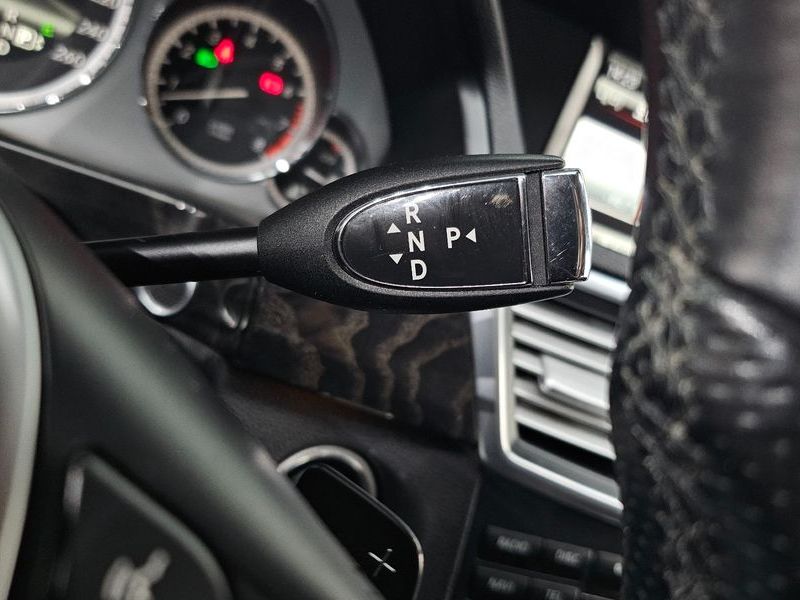 2013 Mercedes-Benz E-Class E300 Avantgarde Sports Package photo 9