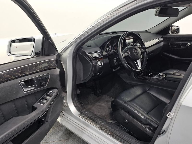 2013 Mercedes-Benz E-Class E300 Avantgarde Sports Package photo 10