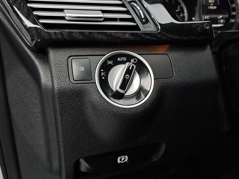 2013 Mercedes-Benz E-Class E300 Avantgarde Sports Package photo 14