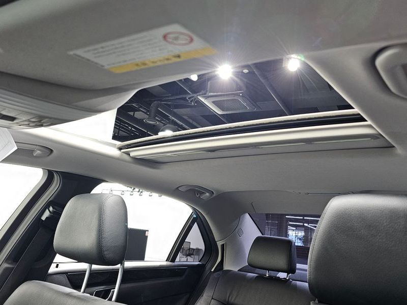 2013 Mercedes-Benz E-Class E300 Avantgarde Sports Package photo 19