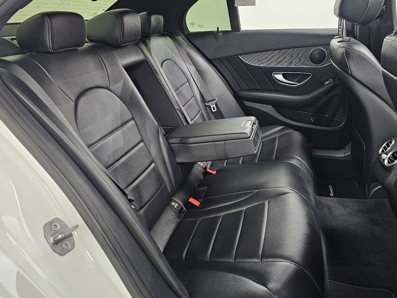2017 Mercedes-Benz C-Class C200 AMG Line photo 12