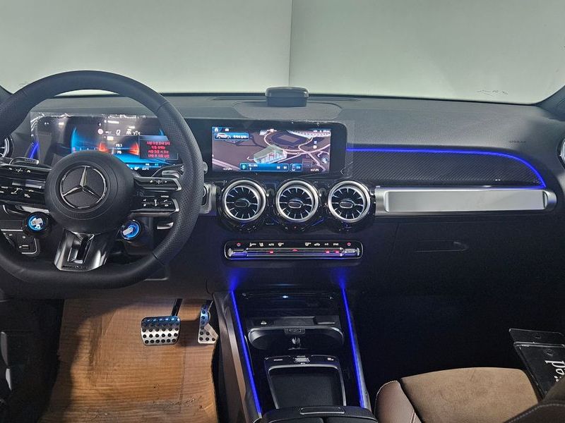 2025 Mercedes-Benz B-Class AMG GLB35 4MATIC photo 17