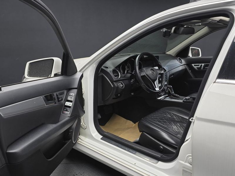 2013 Mercedes-Benz C-Class C220 CDI AVANTGARDE photo 10