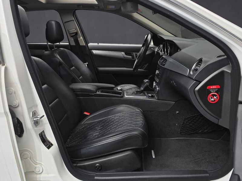 2013 Mercedes-Benz C-Class C220 CDI AVANTGARDE photo 11