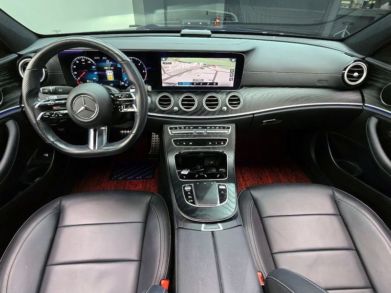 2021 Mercedes-Benz E-Class E220d 4MATIC AMG Line photo 7