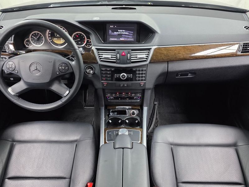 2012 Mercedes-Benz E-Class E200 CGI photo 7