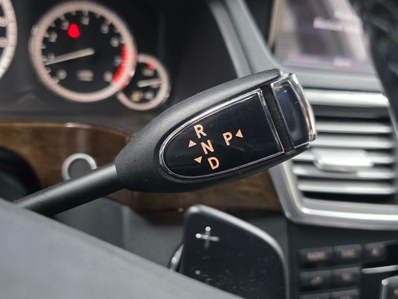 2012 Mercedes-Benz E-Class E200 CGI photo 9