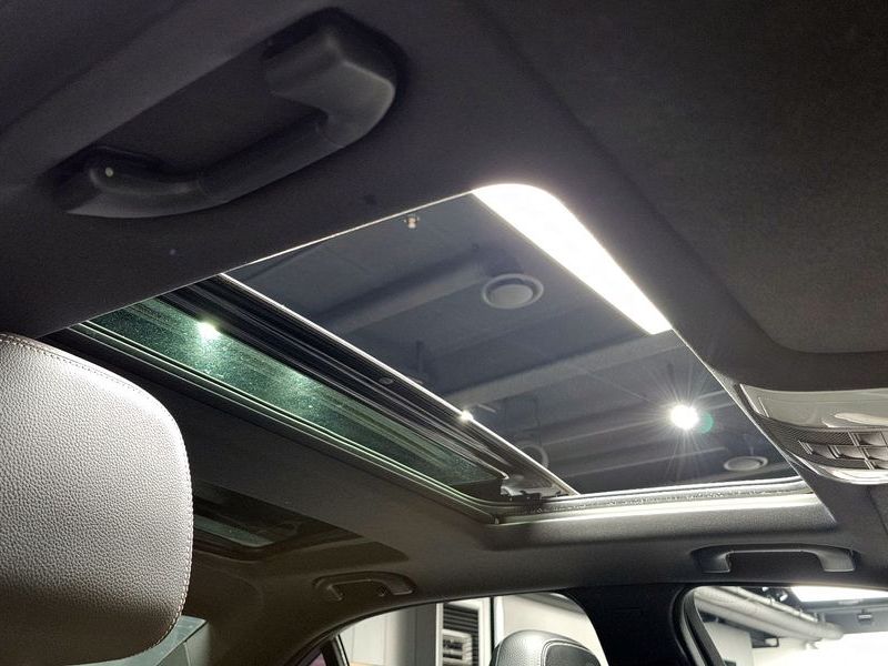 2013 Mercedes-Benz C-Class C200 CGI Avantgarde Style Package photo 19