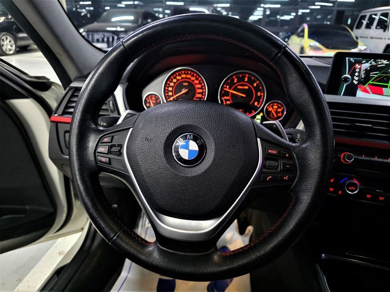 2012 BMW 3 Series 320d Sport photo 11