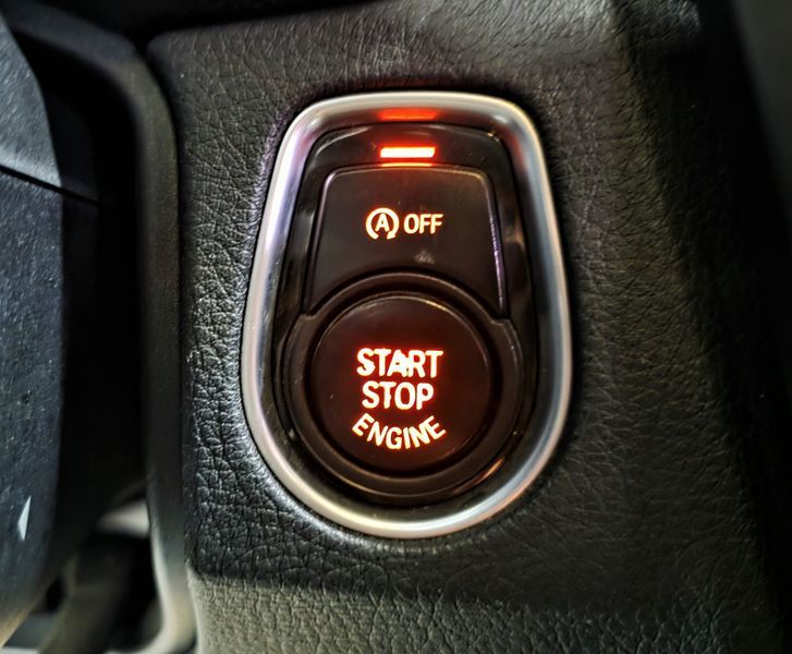 2012 BMW 3 Series 320d Sport photo 18
