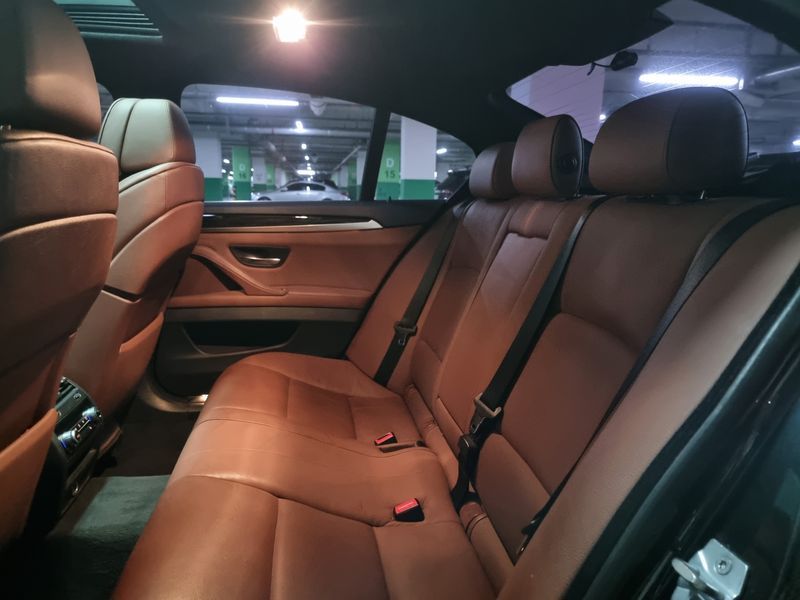 2013 BMW 5 Series 535i photo 11