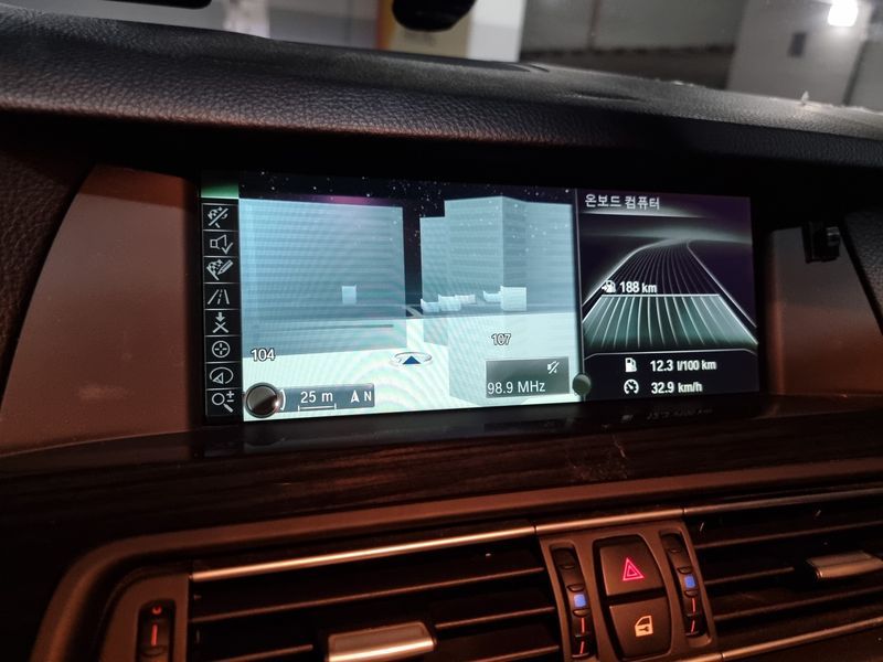 2013 BMW 5 Series 535i photo 13