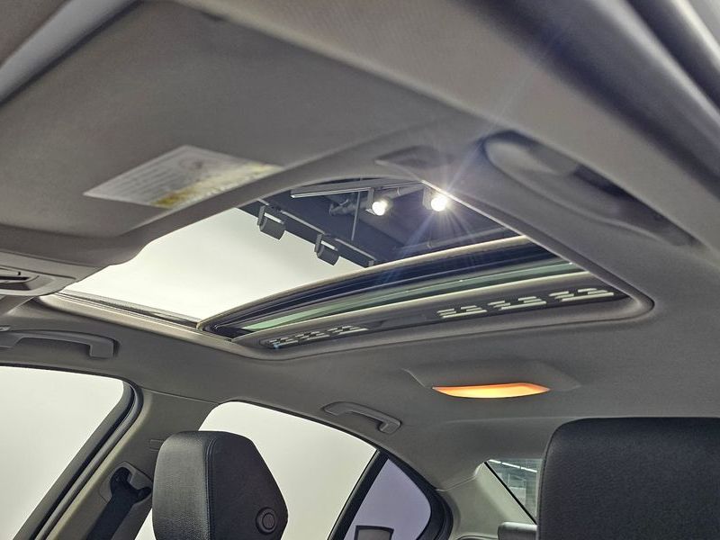 2014 BMW 3 Series 320d photo 13