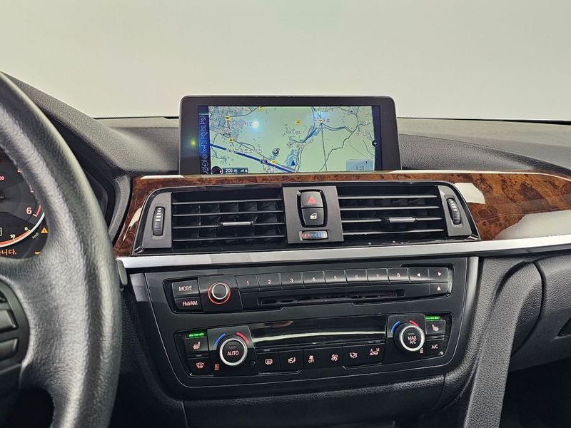 2014 BMW 3 Series 320d photo 18