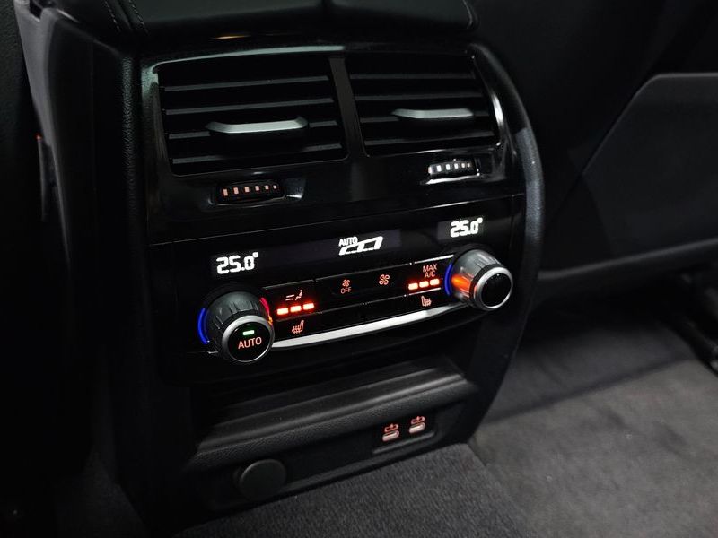 2023 BMW 5 Series 530i Luxury photo 19
