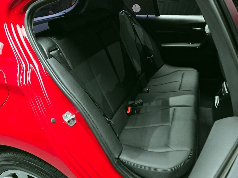2013 BMW 1 Series 118d Urban Pack1 5Dr photo 12