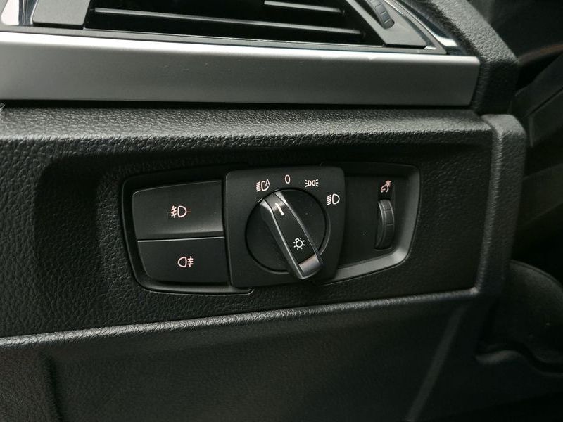 2013 BMW 1 Series 118d Urban Pack1 5Dr photo 17
