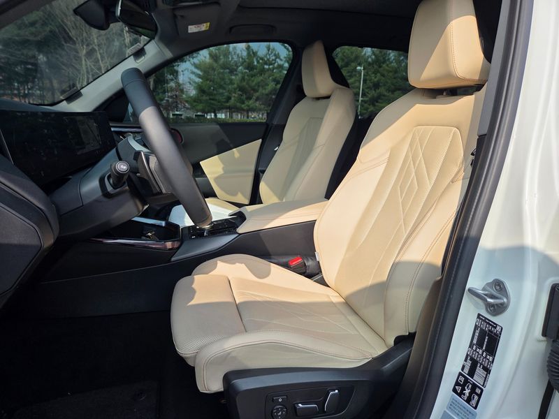 2025 BMW X3 xDrive 20 photo 12