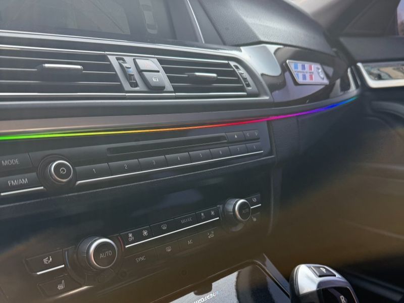 2014 BMW 5 Series 520d photo 18