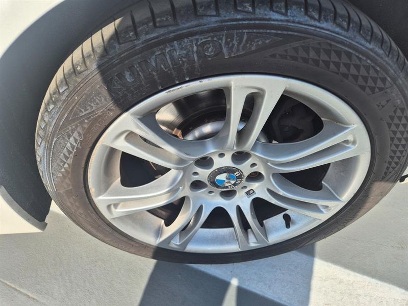 2013 BMW 5 Series 528i M Sport photo 10