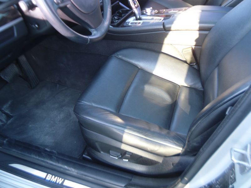 2013 BMW 5 Series 525d xDrive photo 11