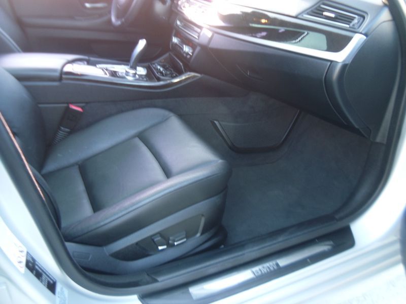 2013 BMW 5 Series 525d xDrive photo 14