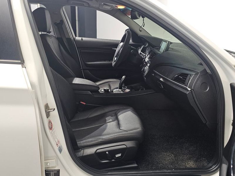 2014 BMW 1 Series 118d Urban Pack1 5Dr photo 12