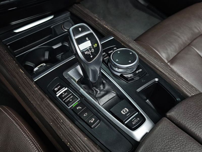 2015 BMW X5 xDrive 30d photo 9
