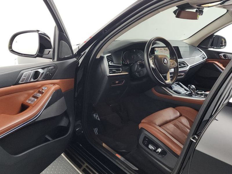2022 BMW X7 xDrive 40d Design Pure Excellence 6-Seater photo 10